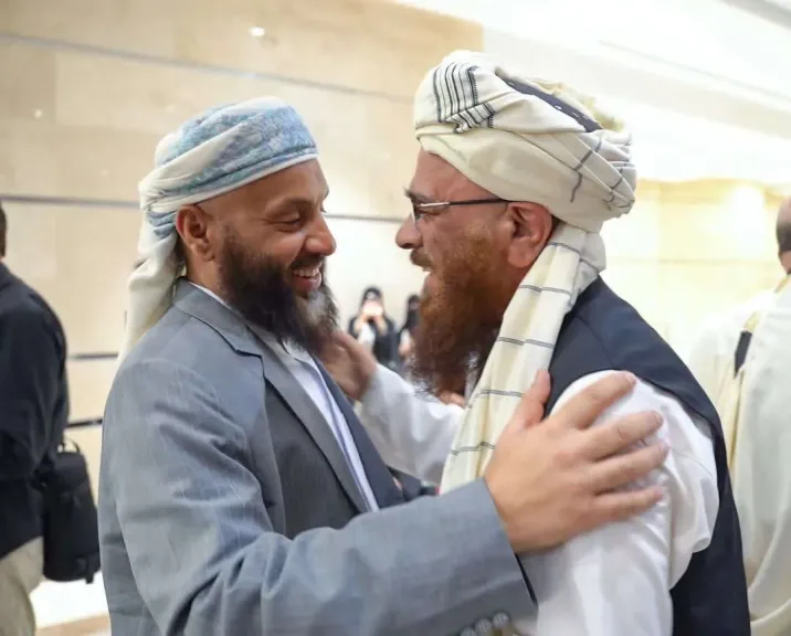 وزير الأوقاف اليمني يلتقي نظيره الأفغاني على هامش الحج: لقاء يحمل روح الأمل في مستقبل واعد لأفغانستان